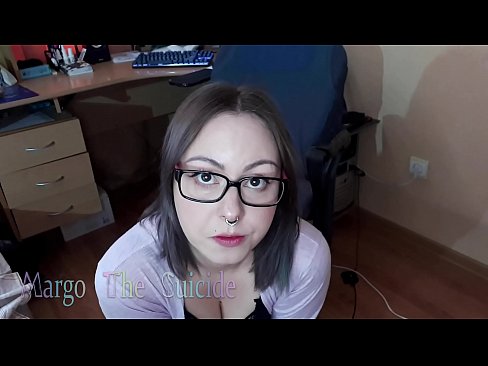 ❤️ Kynþokkafull stelpa með gleraugu sýgur dildó djúpt á myndavélinni ❤ Klám á is.tradeis.top ﹏
